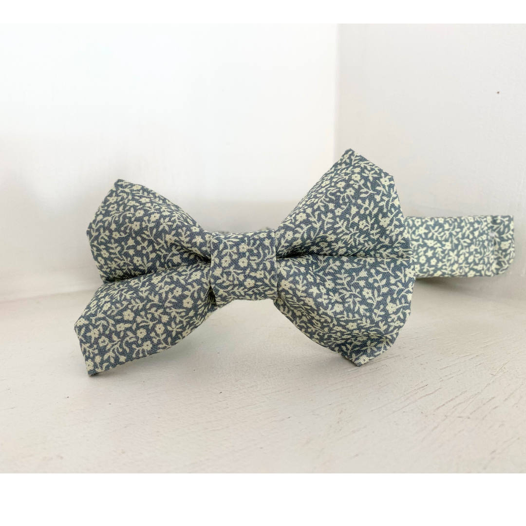 Blissful Sage Scrunchie Dog Bowtie